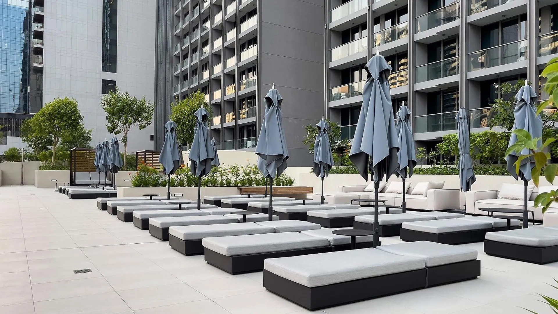 Downtown Studio Sterling West Dubai 0*,  Verenigde Arabische Emiraten