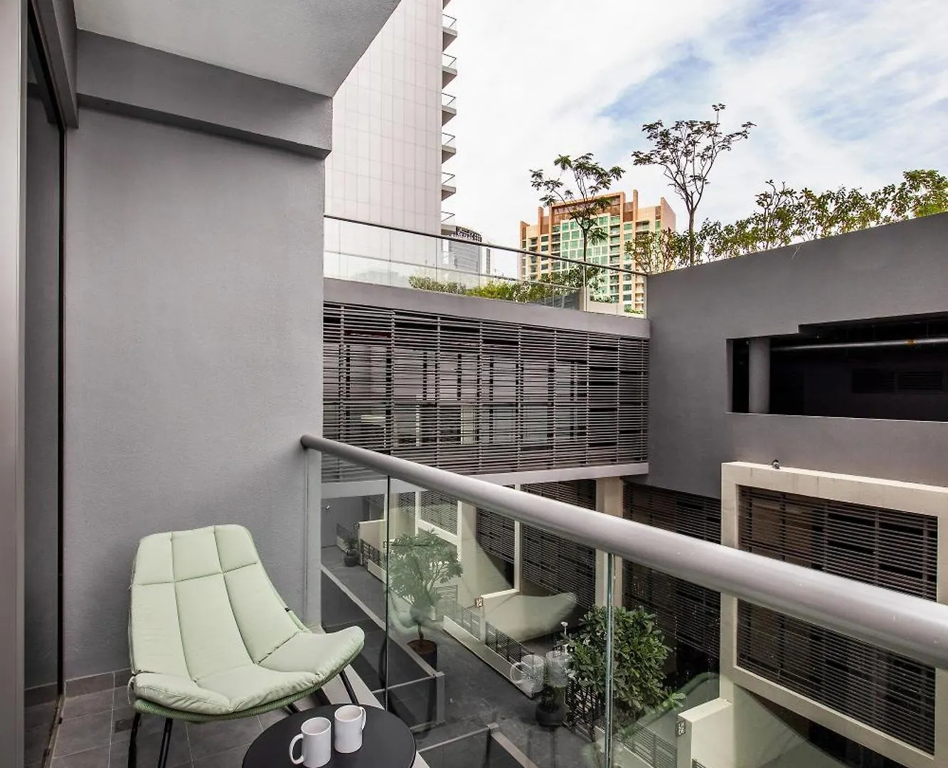 Apartment Downtown Studio Sterling West Dubai
