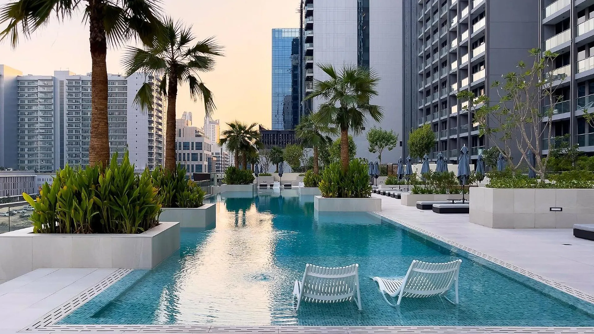 Apartment Downtown Studio Sterling West Dubai